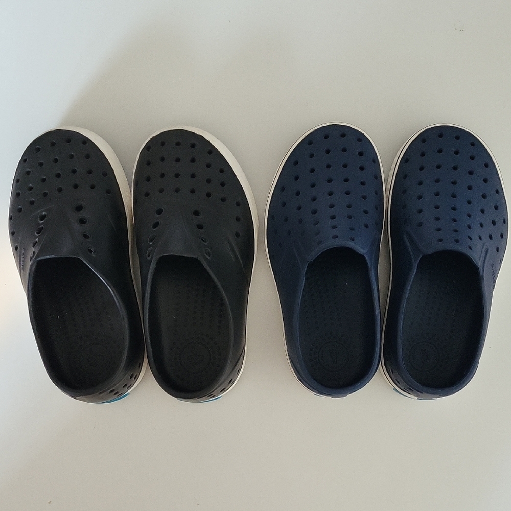 Native Kids Shoes Black and Navy Sandals